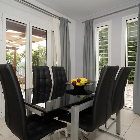 Dream With Seaviews *